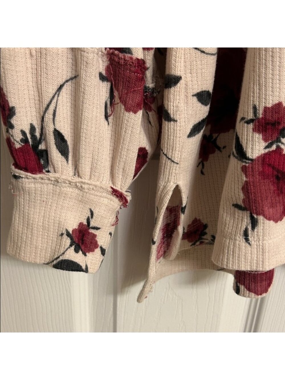 torrid Cream and Red Floral Long Sleeve Oversized Cotton Top Size 12 - Picture 5 of 8